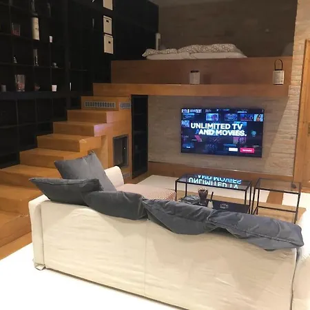 アパート Gorgeous Loft ブダペスト