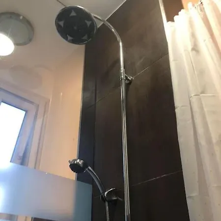 דירה Gorgeous Loft